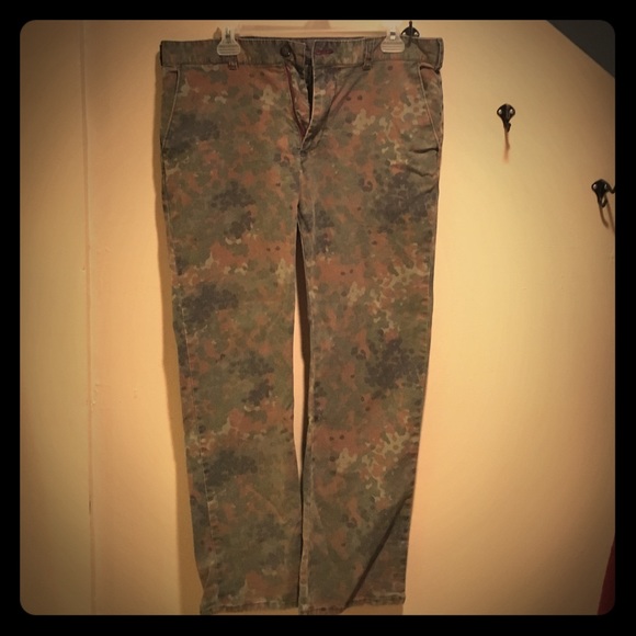 Men's bullhead camo jeans