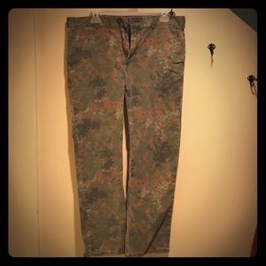 Men's bullhead camo jeans