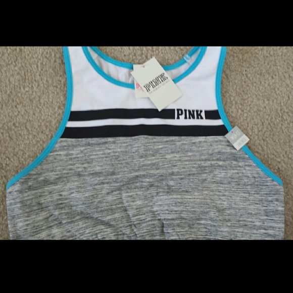 🚫SOLD🚫RARE NWT PINK VS logo bra top - Picture 2 of 4