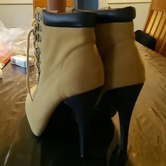 Shoes - Picture 3 of 3