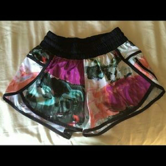 ISO: Pigment Wave Tracker Shorts