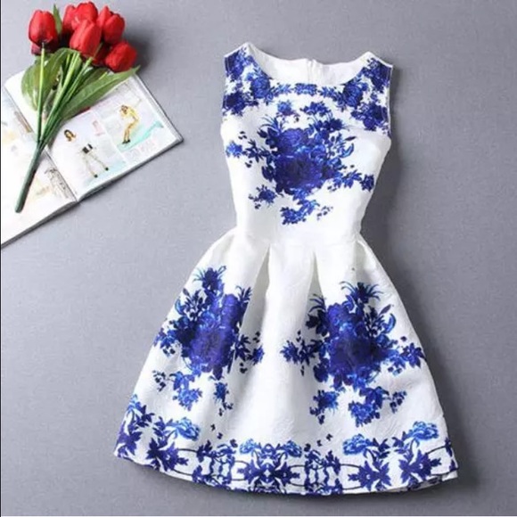 Dresses & Skirts - Dress skater mini party women white L casual new