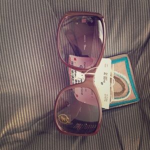 "Apple Bottom" Shades