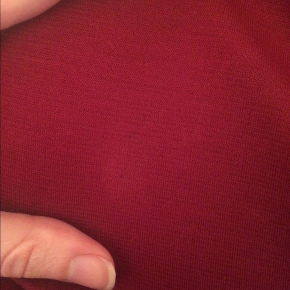 Red dress with lace cap sleeves - Picture 4 of 4