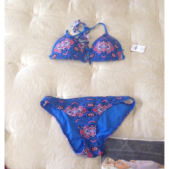 NWT hollister bikini set