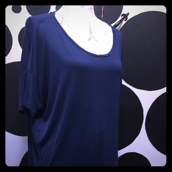 H&M navel blue top
