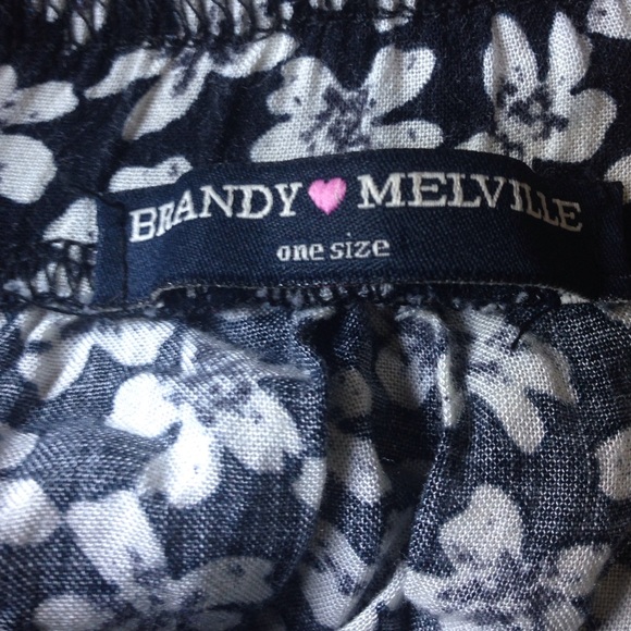 FLASH SALE Brandy Melville Mini Skirt - Picture 2 of 4