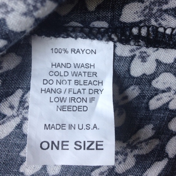 FLASH SALE Brandy Melville Mini Skirt - Picture 3 of 4