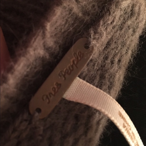 Free People Wool Sweater🔅Cute Bell Sleeves🔅 - Picture 4 of 5