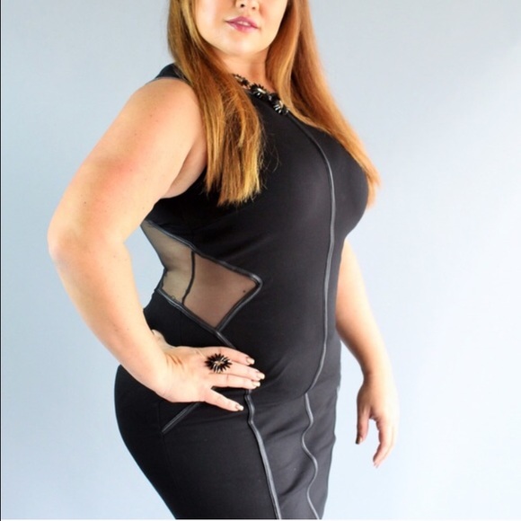 Plus size Sexy sleek red dress with leather piping - Picture 3 of 4