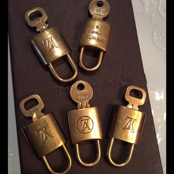 ONLY 1 SET left !!!  Authentic Louis Vuitton LOCK - Picture 4 of 4