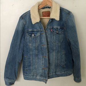 Levis Sherpa denim jacket