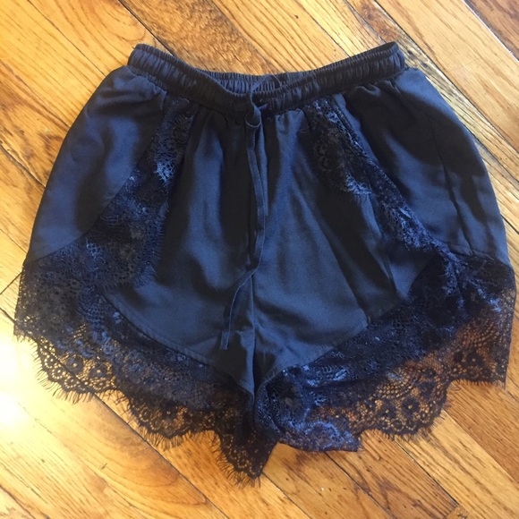 Black lace scalloped shorts