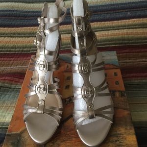 Nwt Champagne heeled sandals 9 1/2 W