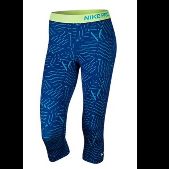 Nike bash work out capri's
