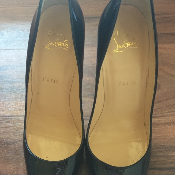 Beautiful Christian Louboutin shoes - Picture 2 of 4