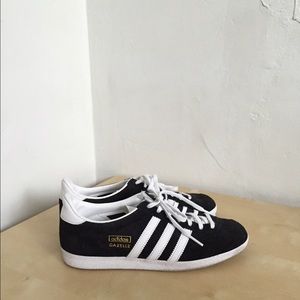 Adidas gazelle sneakers
