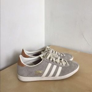 Adidas gazelle sneakers