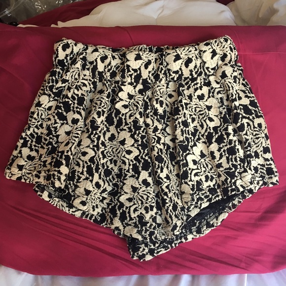 Brandy Melville shorts