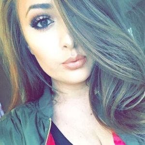 Meet your Posher, Raylee