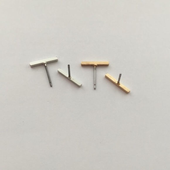 💟Small GOLD Bar Earrings💟 - Picture 3 of 3