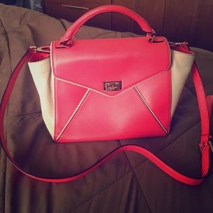 SOLD- Kate spade medium size purse. Like New!