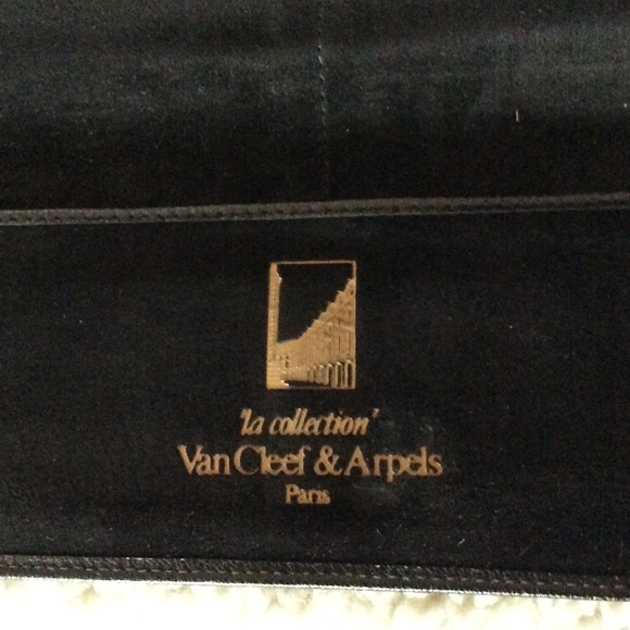 Van Cleef & Arpels Leather Tri-Fold Jewelry Wallet - Picture 4 of 4