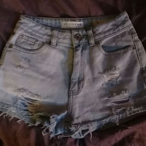 Bullhead "mom" style shorts