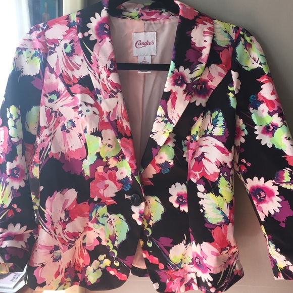Beautiful Candie's Floral Blazer