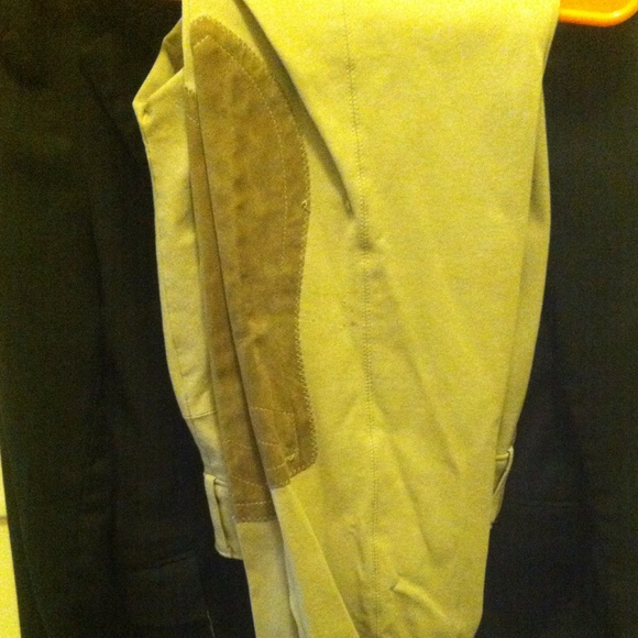 Horseback riding show clothes - Picture 3 of 4