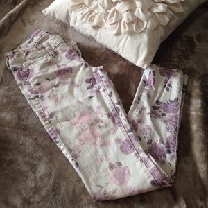 💖AE Floral distressed wash skinny jeans💖