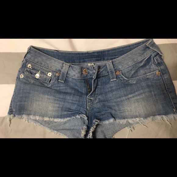 True Religion Cut Off Shorts Size 28