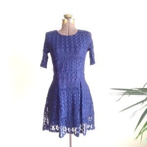 Navy blue lace cocktail dress [ small ]