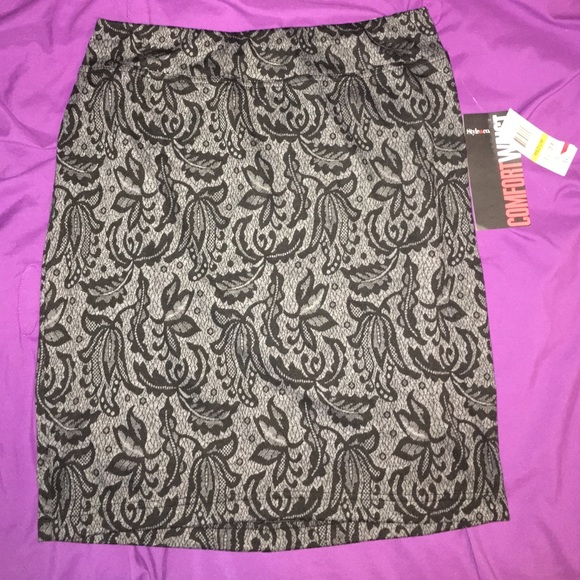 pencil skirt - Picture 1 of 1