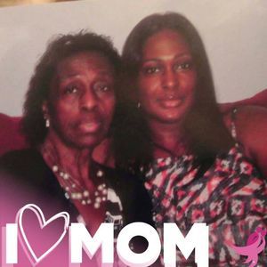 Meet your Posher, Larissa