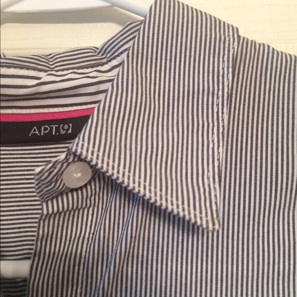 Black and white striped dress shirt - Picture 2 of 2