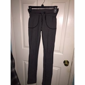Lululemon Pant (size 2)