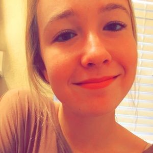 Meet your Posher, Avery