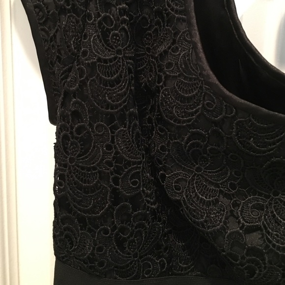 Black lace White House Black Market dress - Picture 3 of 4