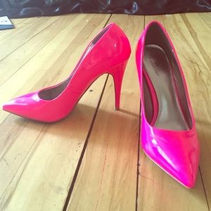 Hot pink 4-inch pumps