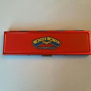 Limited edition- WonderWoman MAC