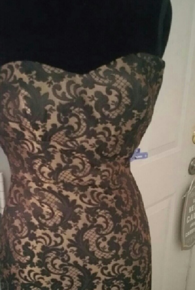 Dress - Picture 3 of 3