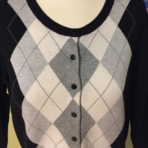 Sweater - Picture 2 of 4