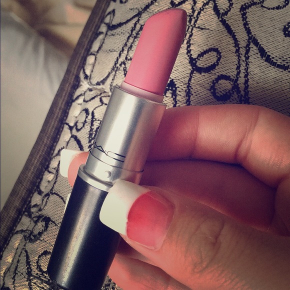 100% authentic Mac lip - Picture 1 of 2