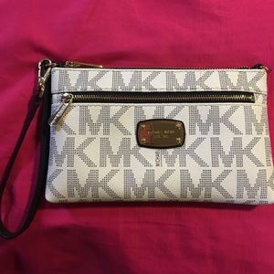 Michael Kors wristlet
