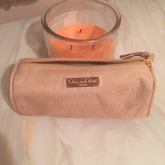 Oscar de la Renta Makeup bag - Picture 1 of 3
