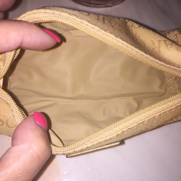 Oscar de la Renta Makeup bag - Picture 2 of 3