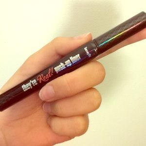 Gel eyeliner