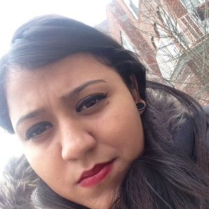 Meet your Posher, Angie