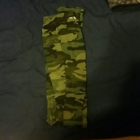 Camo leggings - Picture 1 of 1
